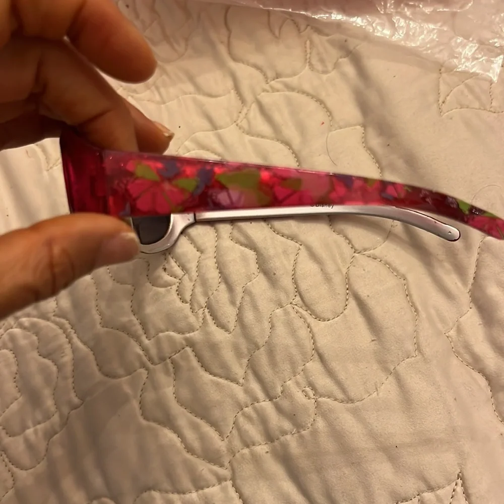 Little girls sunglasses Disney Tinker Bell have some flaws multi color used